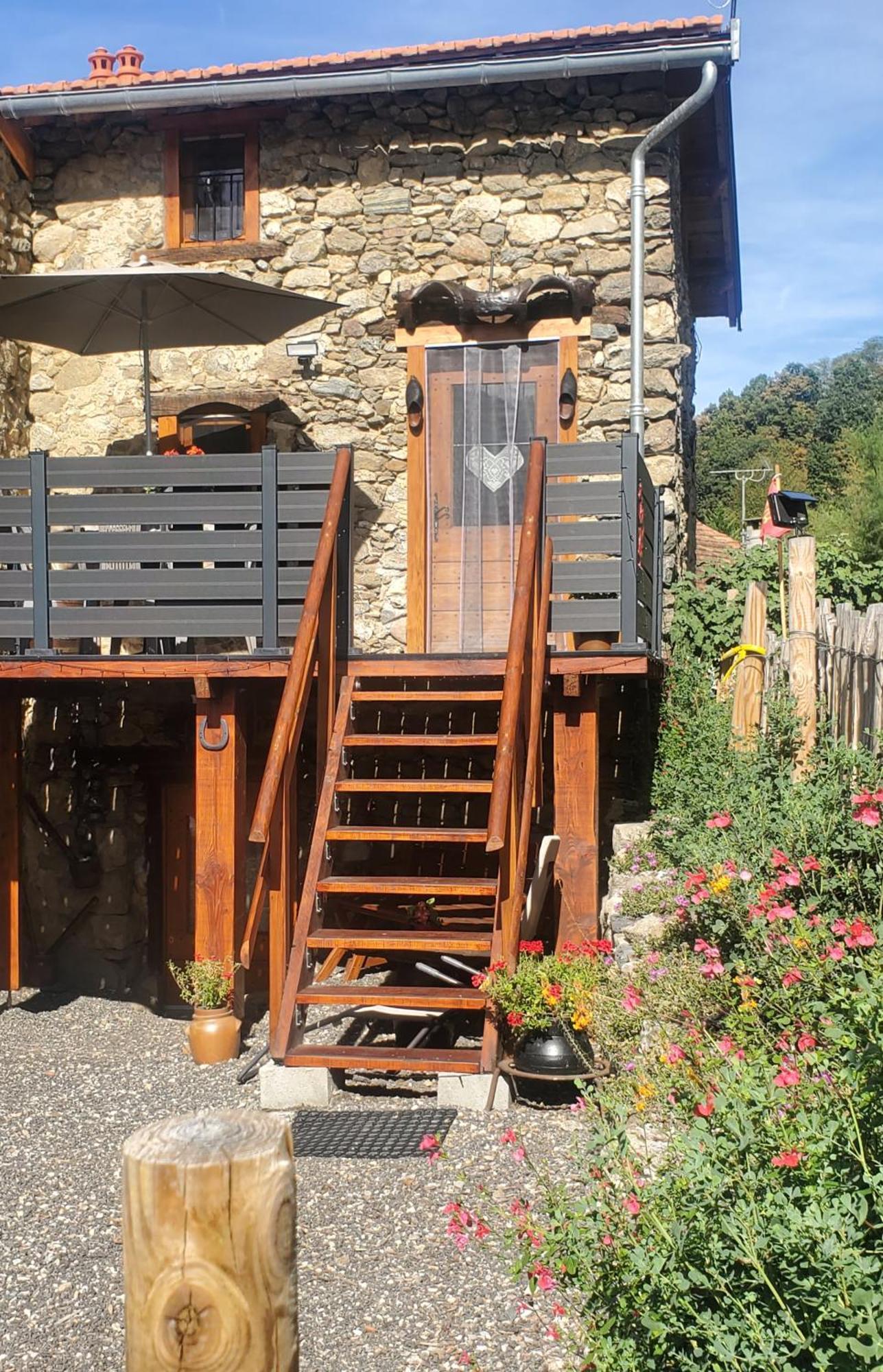 Gite La Grangette De Pauline Mercus-Garrabet Exterior foto